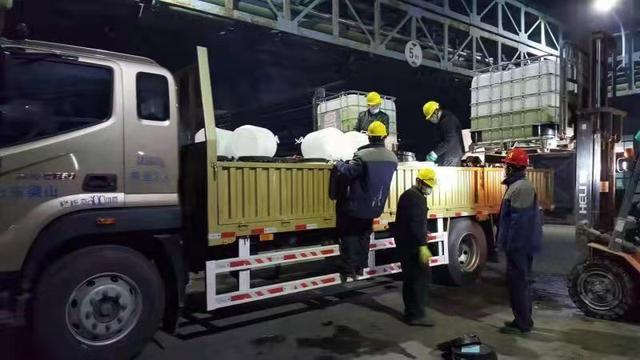 连续七天！乐竞（中国）化学奔赴在路上 数百吨消毒液喷洒在济宁及周边各县区