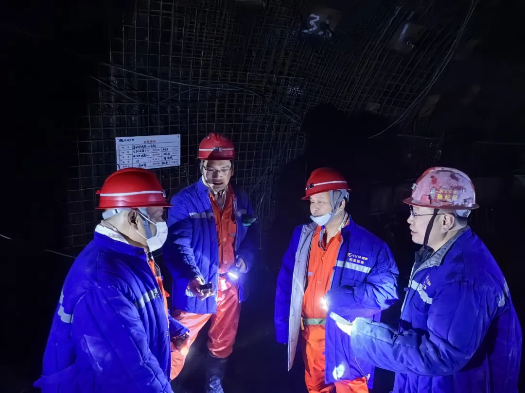 1770088386555712.jpg 1770088386555712.jpg